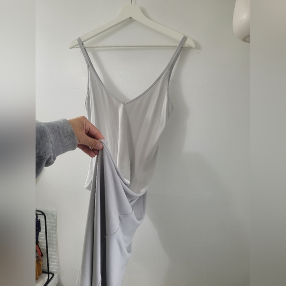 the midi dress - Picture 4 of 5